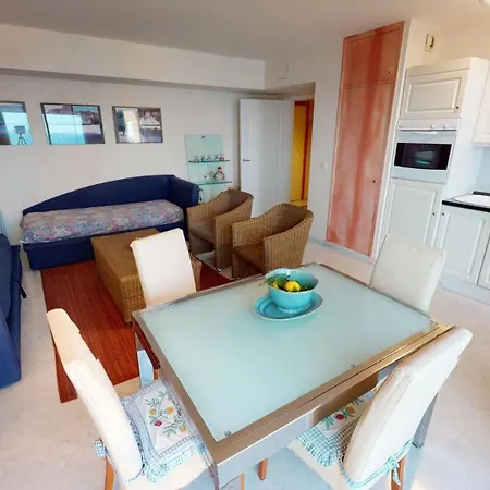 Apartment 7vp - Beau Et Grand 2p Plein Centre Face Avec Parking *